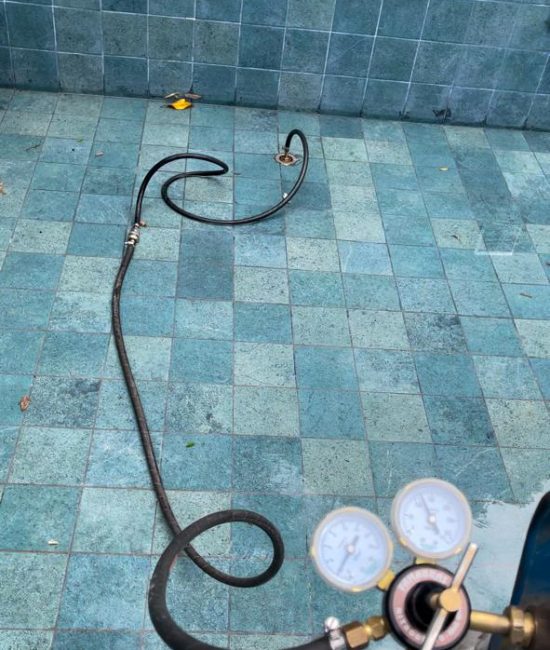 campos_caça_vazamento_piscina